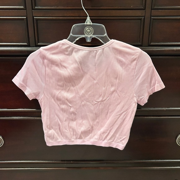 Art Class Light Pink Ribbed Crop Top - Picture 2 of 3